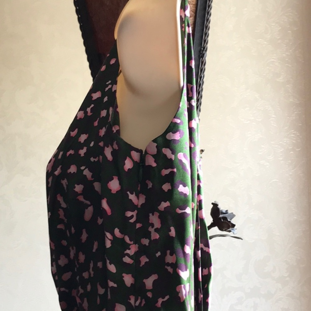 GORGEOUS Sexy Silk Fitted Dress. PIX.   NWOT - Picture 7 of 7